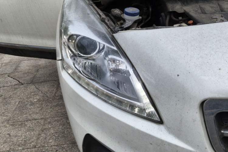 Used Peugeot 3008 2013 2.0L Automatic Trend Edition Right Front Headlight