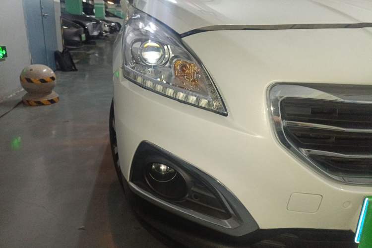 Used Peugeot 3008 2013 1.6THP Automatic Prestige Edition Right Front Headlight
