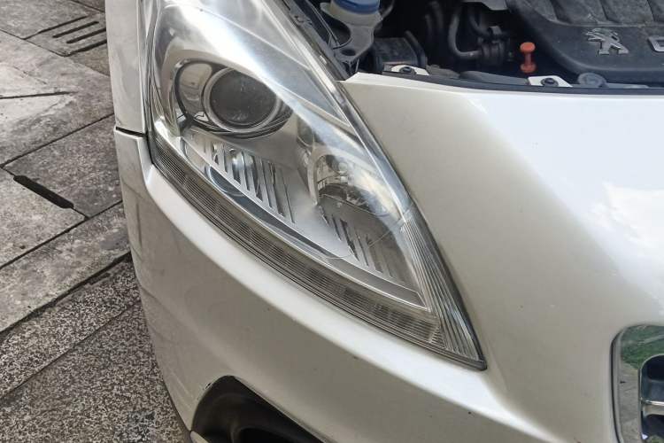 Used Peugeot 3008 2013 2.0L Automatic Classic Edition Right Front Headlight
