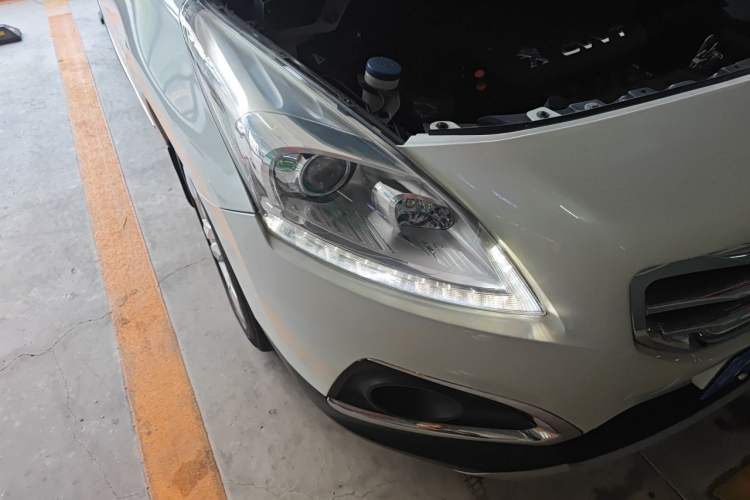 Used Peugeot 3008 2013 2.0L Automatic Trend Edition Right Front Headlight