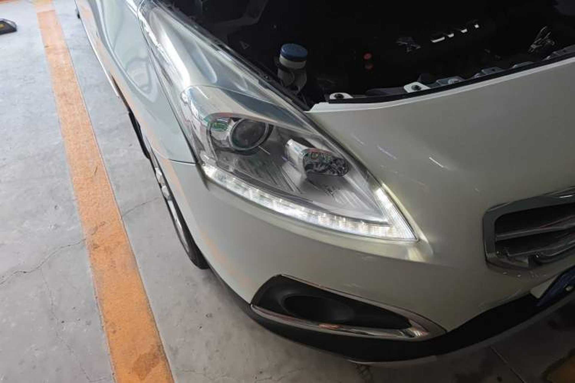 Used Peugeot 3008 2013 2.0L Automatic Trend Edition Right Front Headlight