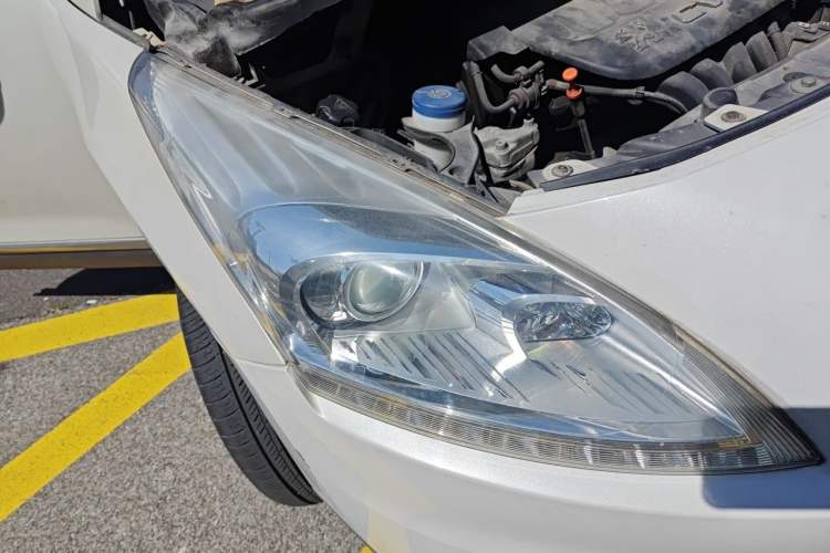 Used Peugeot 3008 2013 2.0L Automatic Classic Edition Right Front Headlight