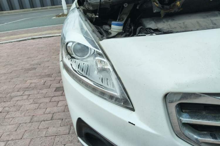 Used Peugeot 3008 2013 2.0L Automatic Classic Edition Right Front Headlight