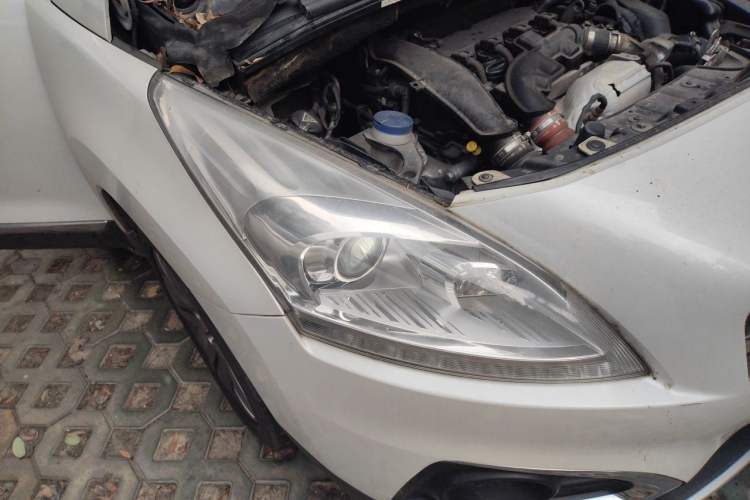 Used Peugeot 3008 2013 1.6THP Automatic Prestige Edition Right Front Headlight