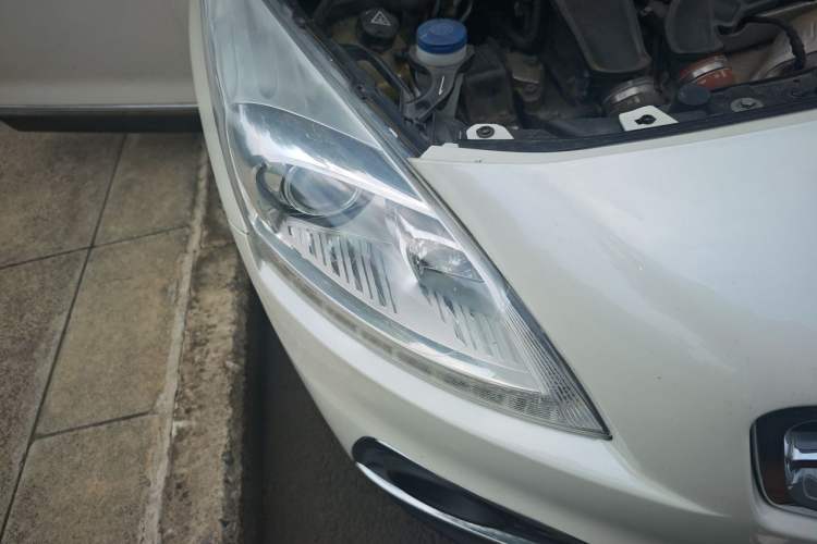 Used Peugeot 3008 2013 1.6THP Automatic Prestige Edition Right Front Headlight