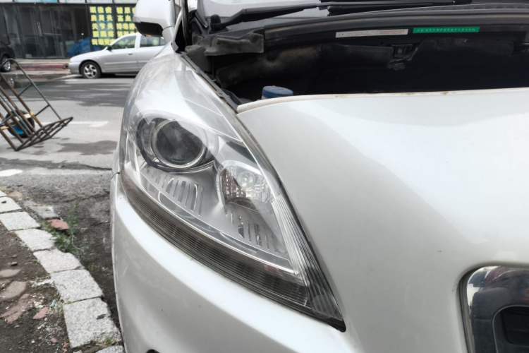 Used Peugeot 3008 2013 1.6THP Automatic Prestige Edition Right Front Headlight