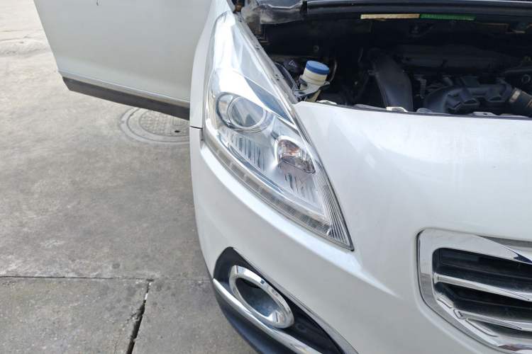 Used Peugeot 3008 2013 1.6THP Roland Garros Edition Right Front Headlight