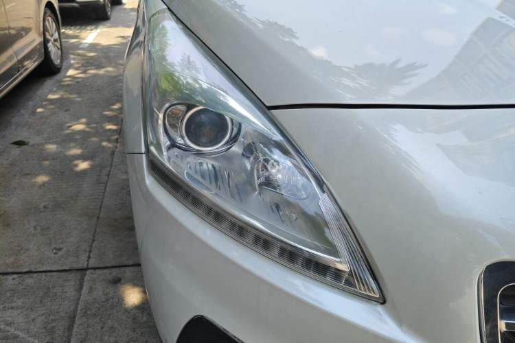 Used Peugeot 3008 2013 1.6THP Automatic Prestige Edition Right Front Headlight