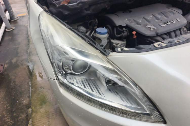 Used Peugeot 3008 2013 2.0L Automatic Trend Edition Right Front Headlight