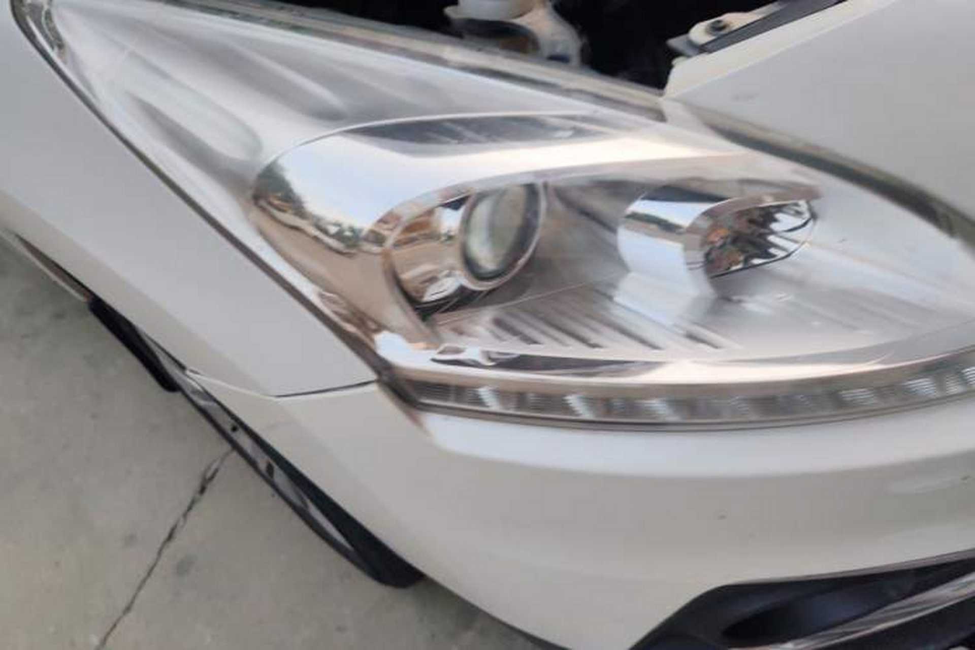 Used Peugeot 3008 2013 2.0L Automatic Trend Edition Right Front Headlight