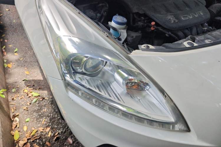 Used Peugeot 3008 2013 2.0L Automatic Trend Edition Right Front Headlight