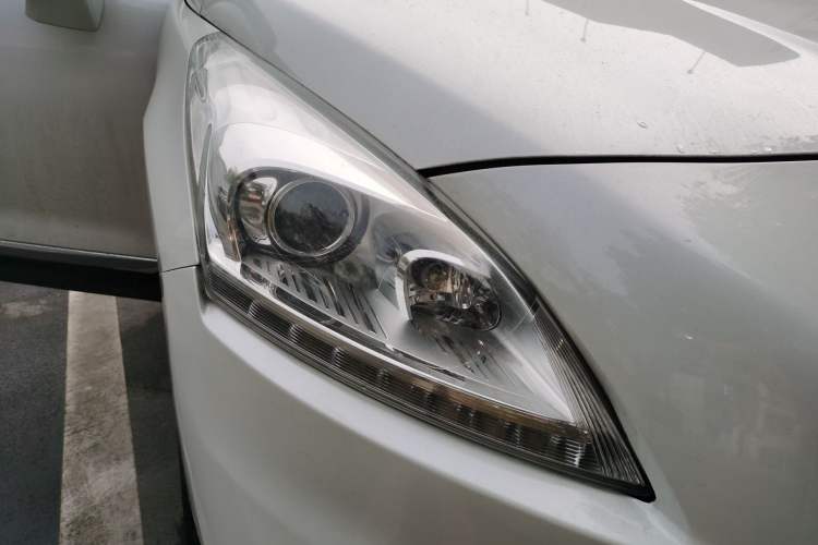 Used Peugeot 3008 2013 1.6THP Automatic Prestige Edition Right Front Headlight