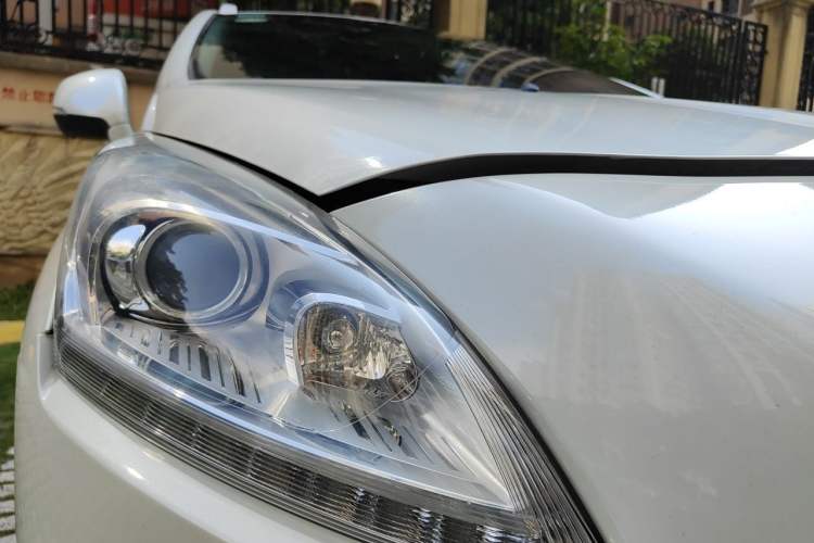 Used Peugeot 3008 2013 2.0L Automatic Trend Edition Right Front Headlight