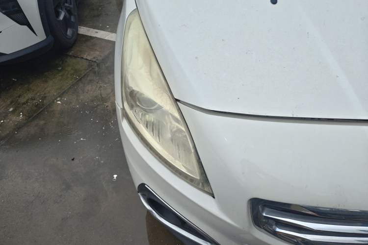 Used Peugeot 3008 2013 2.0L Automatic Trend Edition Right Front Headlight