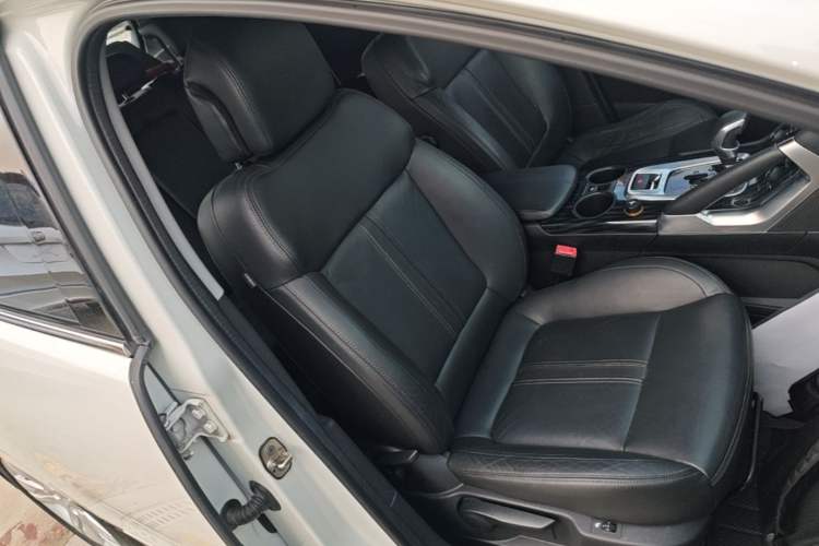 Used Peugeot 3008 2013 2.0L Automatic Trend Edition Right Front Seat