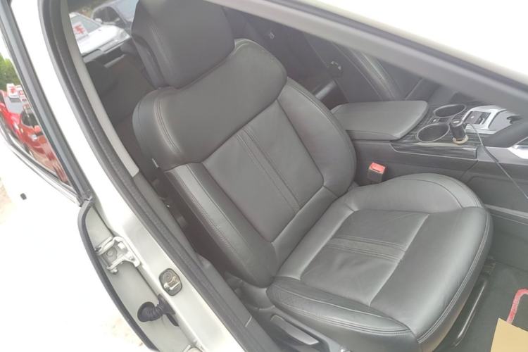 Used Peugeot 3008 2013 2.0L Automatic Trend Edition Right Front Seat