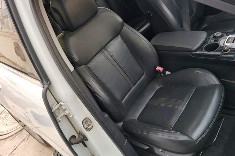 Used Peugeot 3008 2013 1.6THP Automatic Trend Edition Right Front Seat