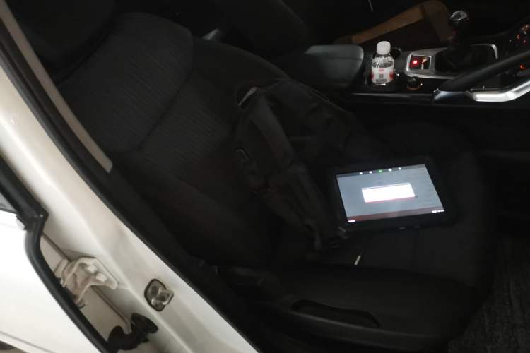 Used Peugeot 3008 2013 2.0L Manual Classic Edition Right Front Seat