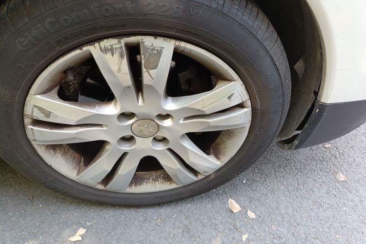 Used Peugeot 3008 2013 2.0L Automatic Classic Edition Right Front Wheel Hub