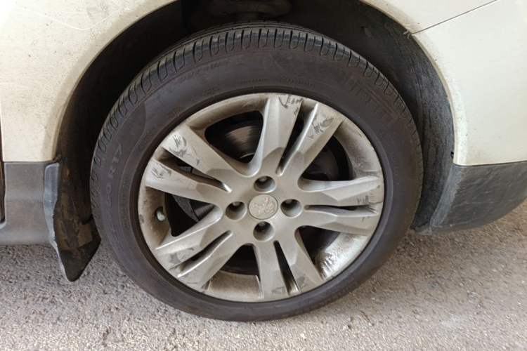 Used Peugeot 3008 2013 2.0L Automatic Trend Edition Right Front Wheel Hub