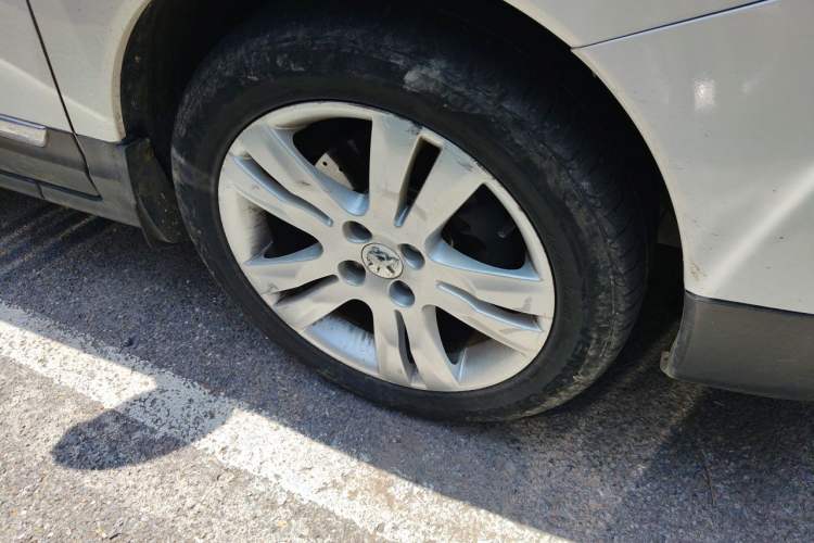 Used Peugeot 3008 2013 2.0L Automatic Classic Edition Right Front Wheel Hub