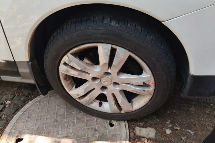 Used Peugeot 3008 2013 2.0L Automatic Trend Edition Right Front Wheel Hub