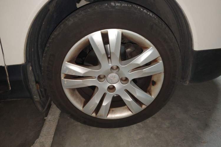 Used Peugeot 3008 2013 2.0L Automatic Trend Edition Right Front Wheel Hub