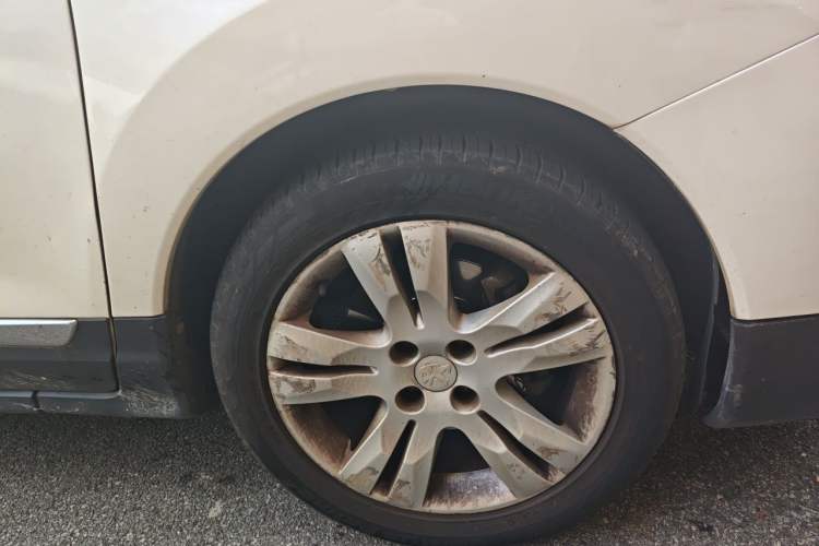 Used Peugeot 3008 2013 2.0L Automatic Classic Edition Right Front Wheel Hub
