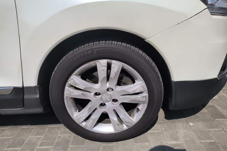 Used Peugeot 3008 2013 2.0L Automatic Trend Edition Right Front Wheel Hub