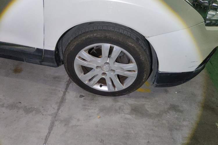 Used Peugeot 3008 2013 2.0L Automatic Classic Edition Right Front Wheel Hub