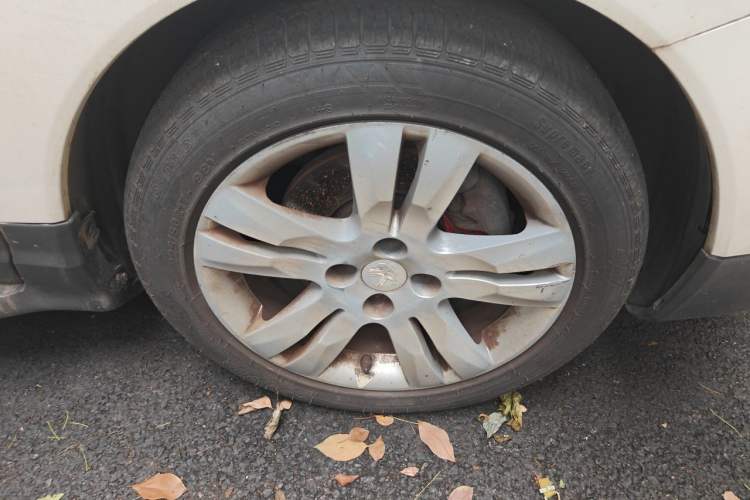 Used Peugeot 3008 2013 2.0L Automatic Trend Edition Right Front Wheel Hub