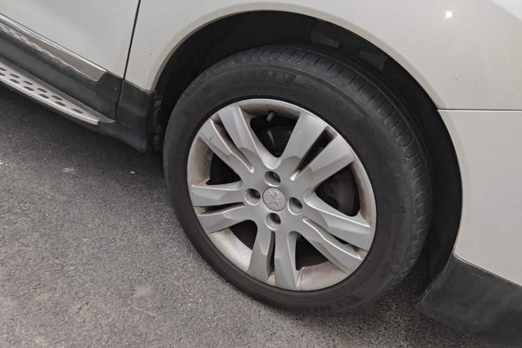 Used Peugeot 3008 2013 2.0L Automatic Trend Edition Right Front Wheel Hub