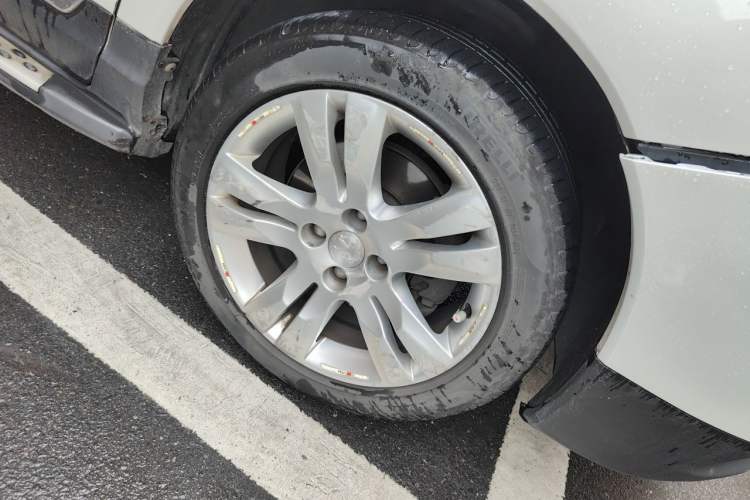 Used Peugeot 3008 2013 2.0L Automatic Classic Edition Right Front Wheel Hub