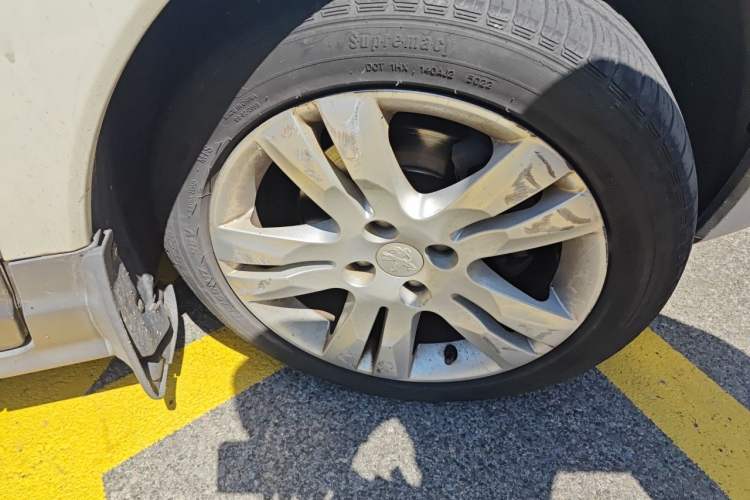 Used Peugeot 3008 2013 2.0L Automatic Classic Edition Right Front Wheel Hub