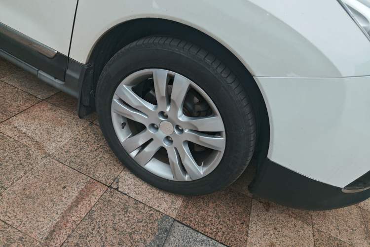 Used Peugeot 3008 2013 2.0L Automatic Trend Edition Right Front Wheel Hub