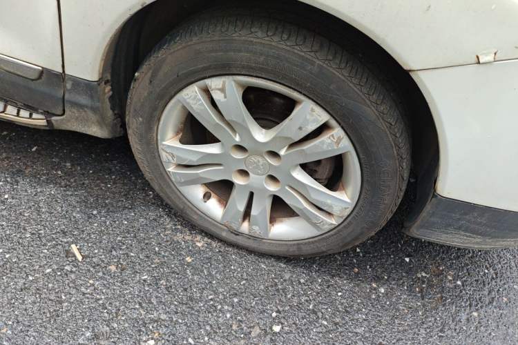 Used Peugeot 3008 2013 2.0L Automatic Trend Edition Right Front Wheel Hub