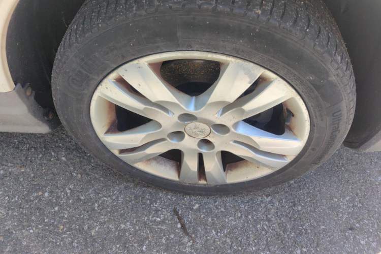 Used Peugeot 3008 2013 2.0L Automatic Trend Edition Right Front Wheel Hub