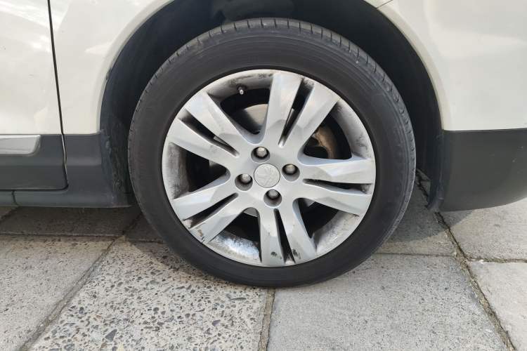 Used Peugeot 3008 2013 2.0L Automatic Trend Edition Right Front Wheel Hub
