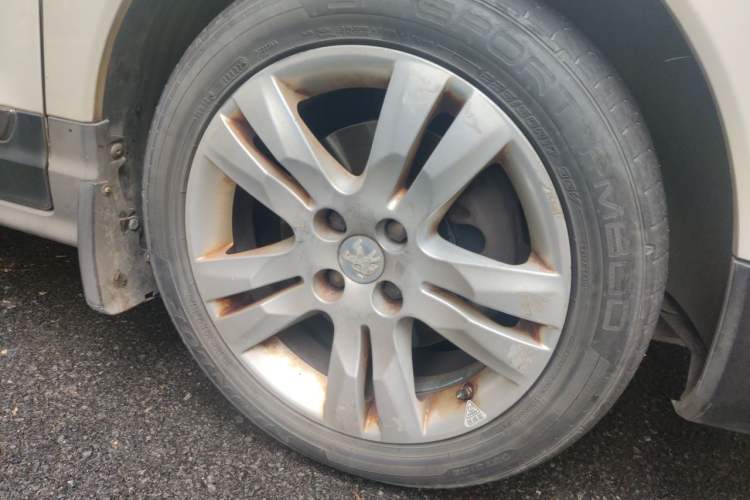 Used Peugeot 3008 2013 2.0L Automatic Trend Edition Right Front Wheel Hub
