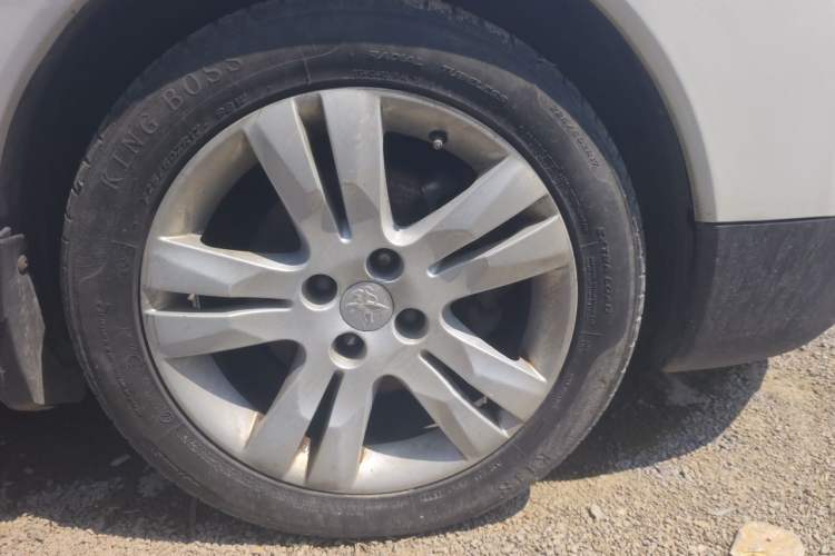 Used Peugeot 3008 2013 2.0L Automatic Trend Edition Right Front Wheel Hub