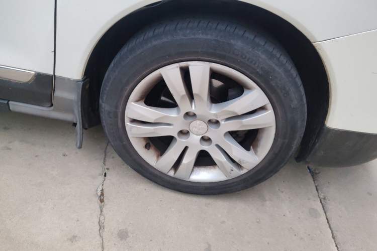 Used Peugeot 3008 2013 2.0L Automatic Trend Edition Right Front Wheel Hub