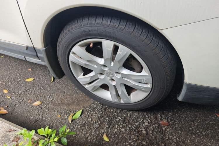 Used Peugeot 3008 2013 2.0L Automatic Trend Edition Right Front Wheel Hub