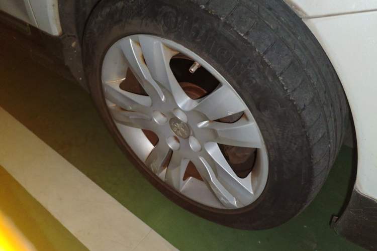 Used Peugeot 3008 2013 2.0L Automatic Classic Edition Right Front Wheel Hub