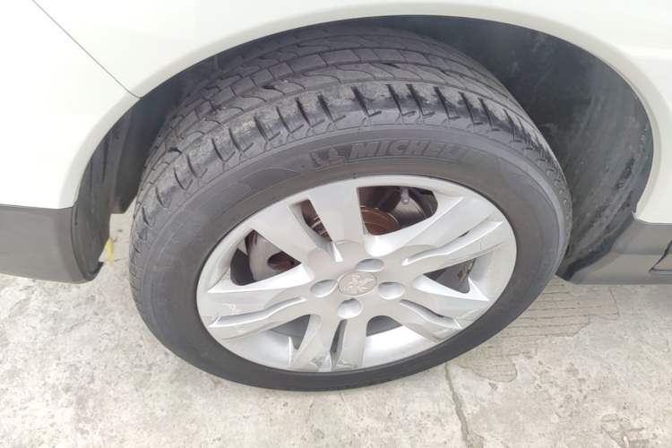 Used Peugeot 3008 2013 2.0L Automatic Trend Edition Right Rear Wheel Hub