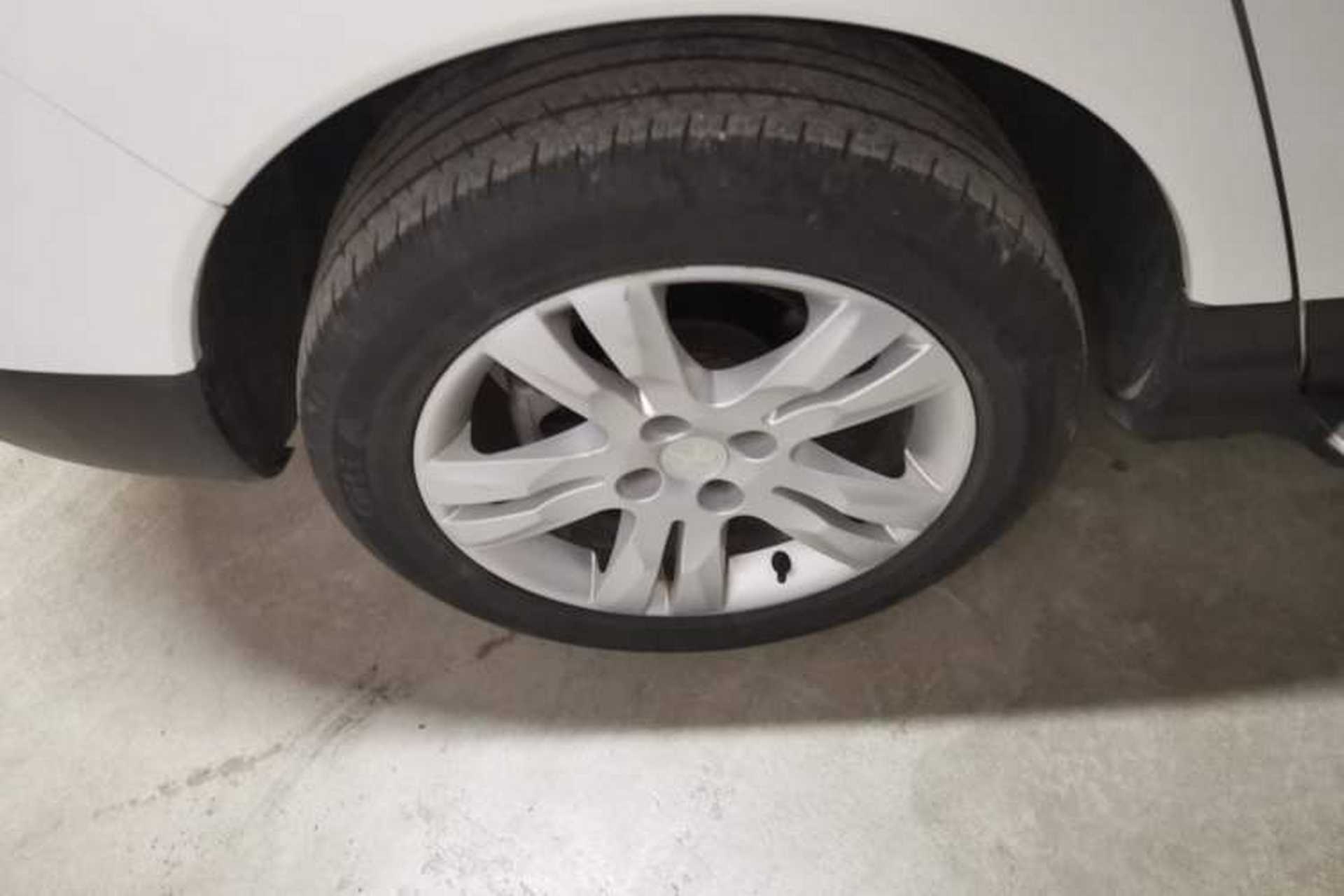 Used Peugeot 3008 2013 2.0L Manual Classic Edition Right Rear Wheel Hub