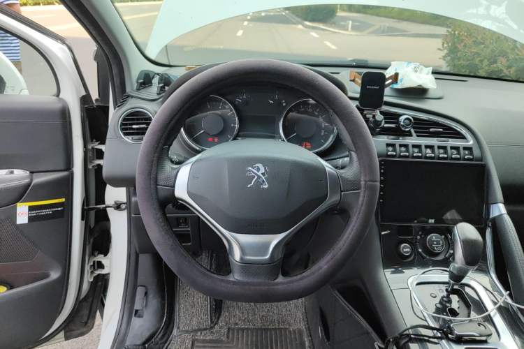 Used Peugeot 3008 2013 1.6THP Automatic Prestige Edition Steering Wheel