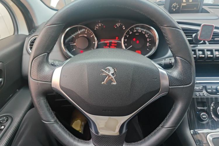Used Peugeot 3008 2013 1.6THP Automatic Prestige Edition Steering Wheel