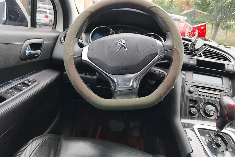Used Peugeot 3008 2013 2.0L Automatic Trend Edition Steering Wheel