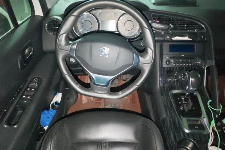 Used Peugeot 3008 2013 2.0L Automatic Trend Edition Steering Wheel