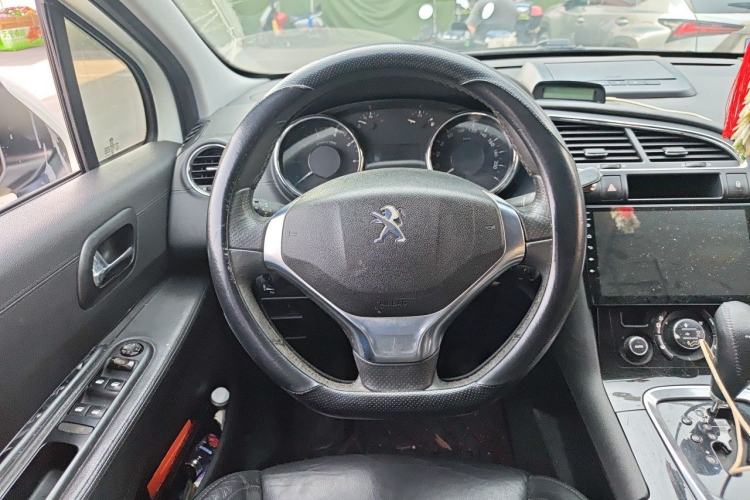 Used Peugeot 3008 2013 2.0L Automatic Trend Edition Steering Wheel